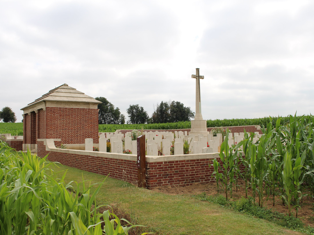 Sunken Road Cemetery景点图片