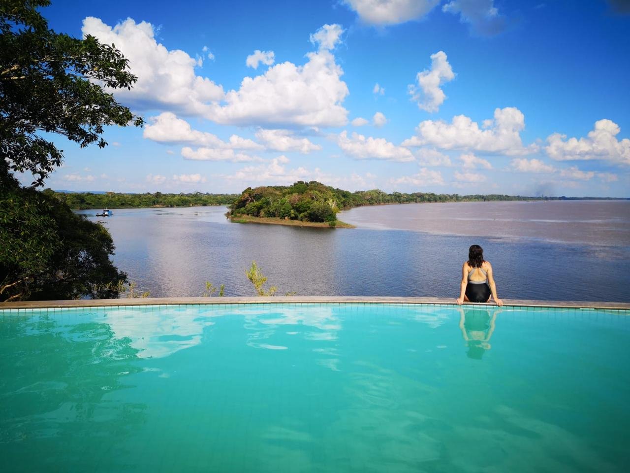 Pakaas Palafitas Lodge-泳池