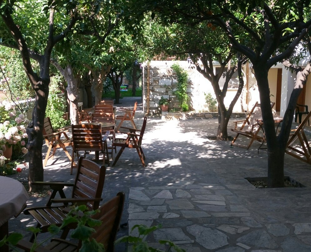 Mikro Beach Hotel主图