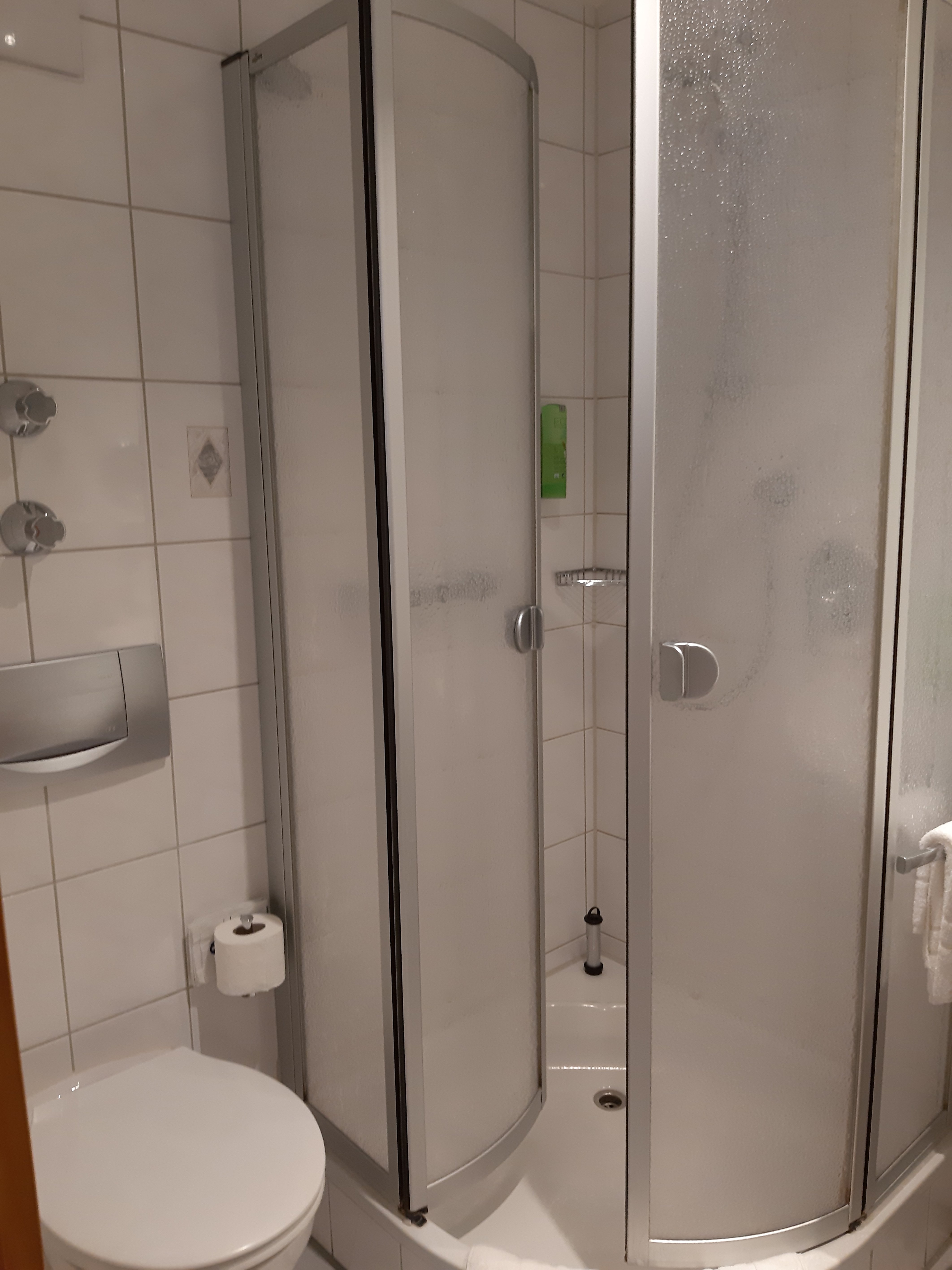 阿克提夫施威格尔酒店-浴室