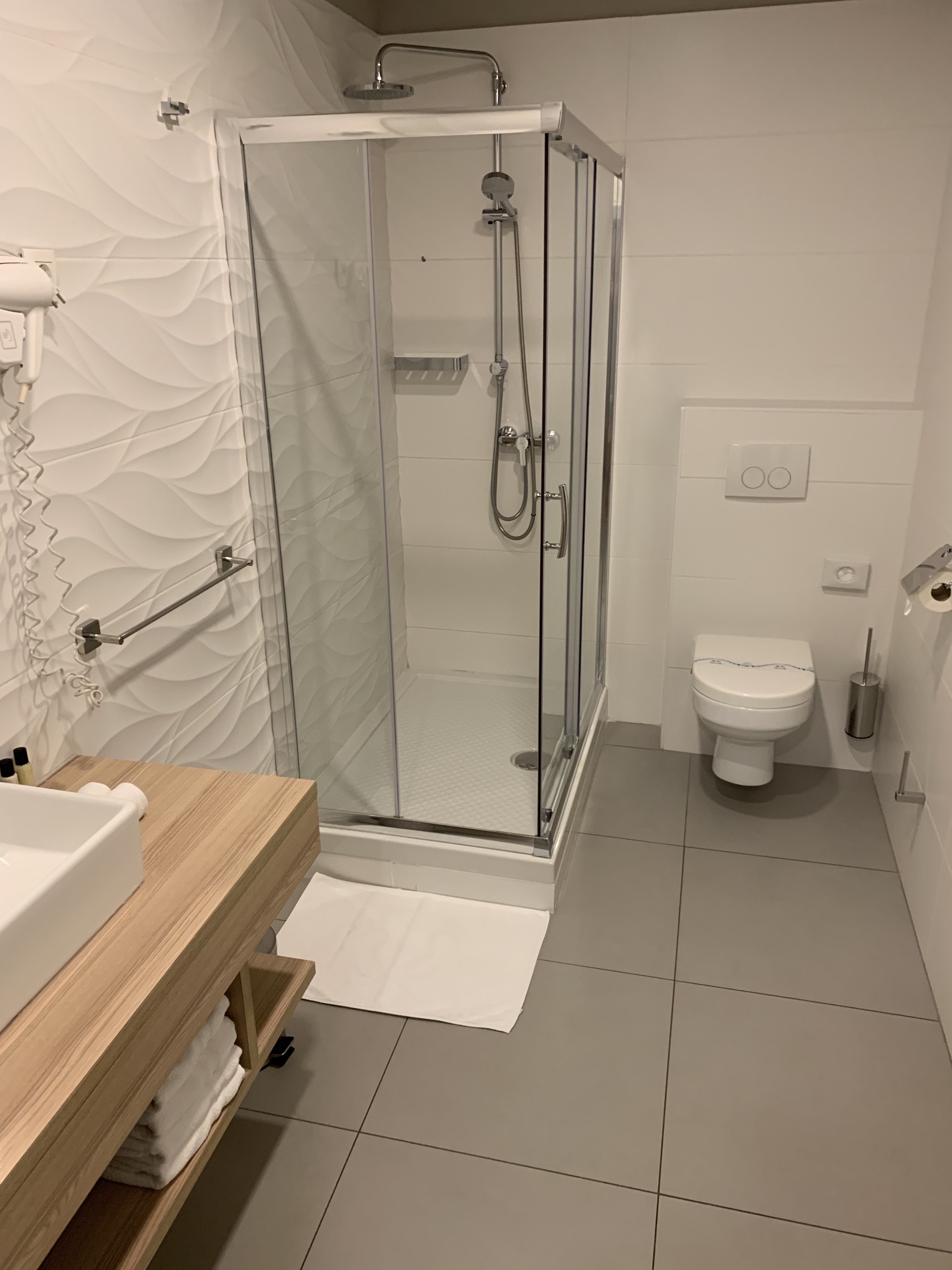 Apartments & Rooms Preelook-浴室