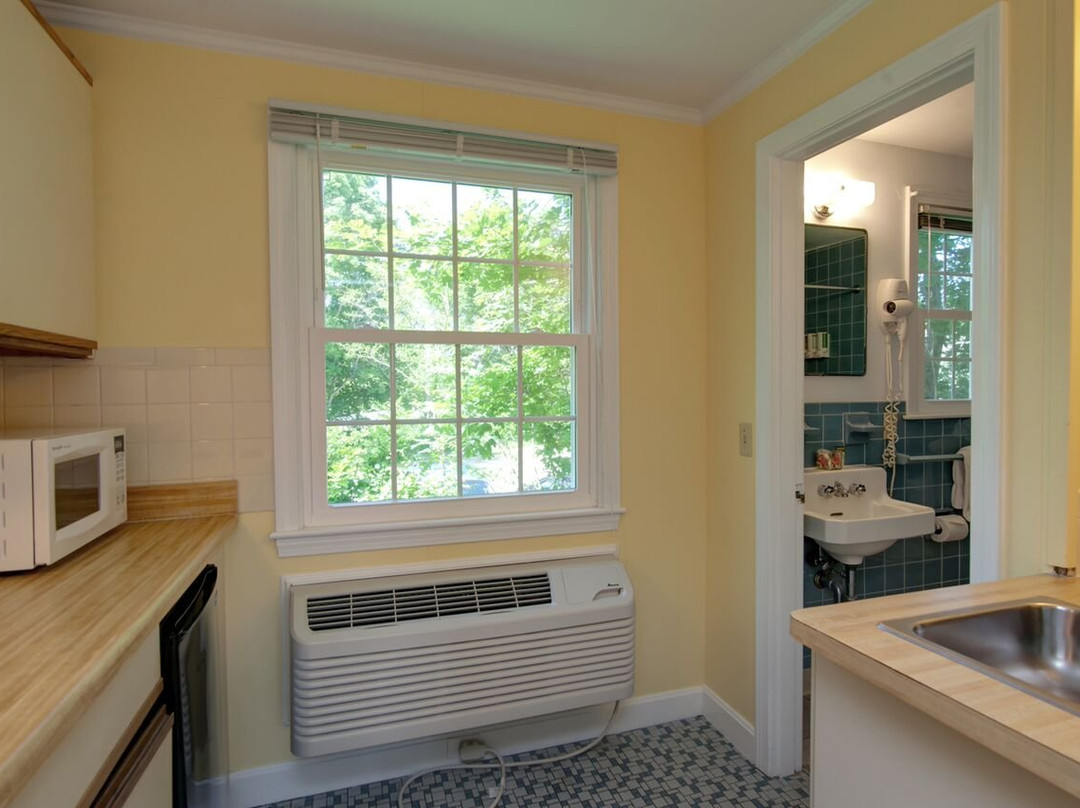 Cape Cod Harbor House Inn主图