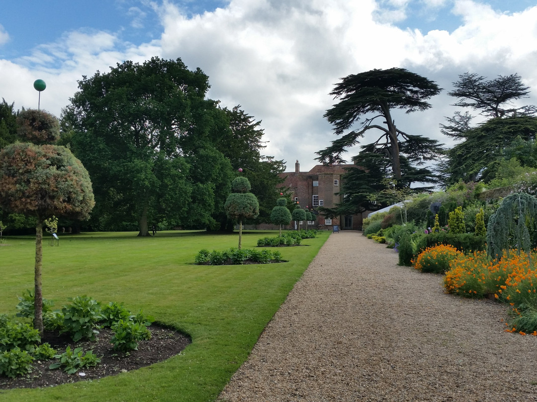 Lullingstone Castle & The World Garden景点图片