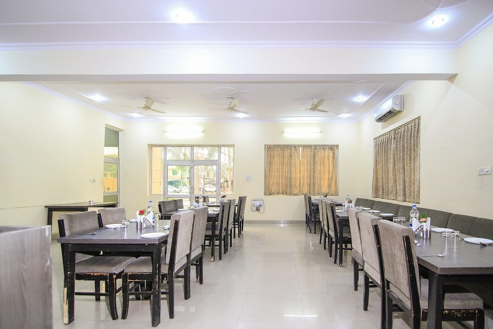 OYO 2032 Hotel Exotica主图