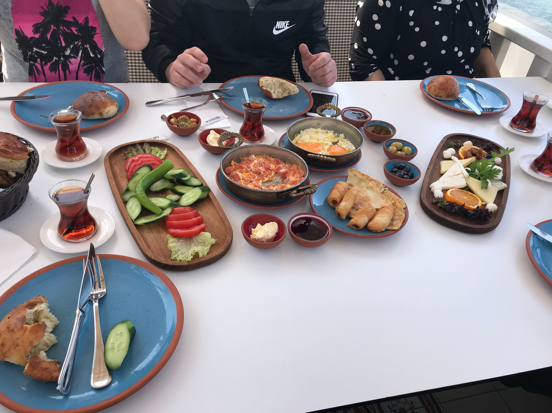 Arakale Cafe Restaurant