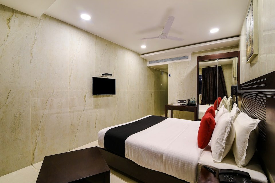 Capital O 22208 Purplepatch Arun Prasath Park主图
