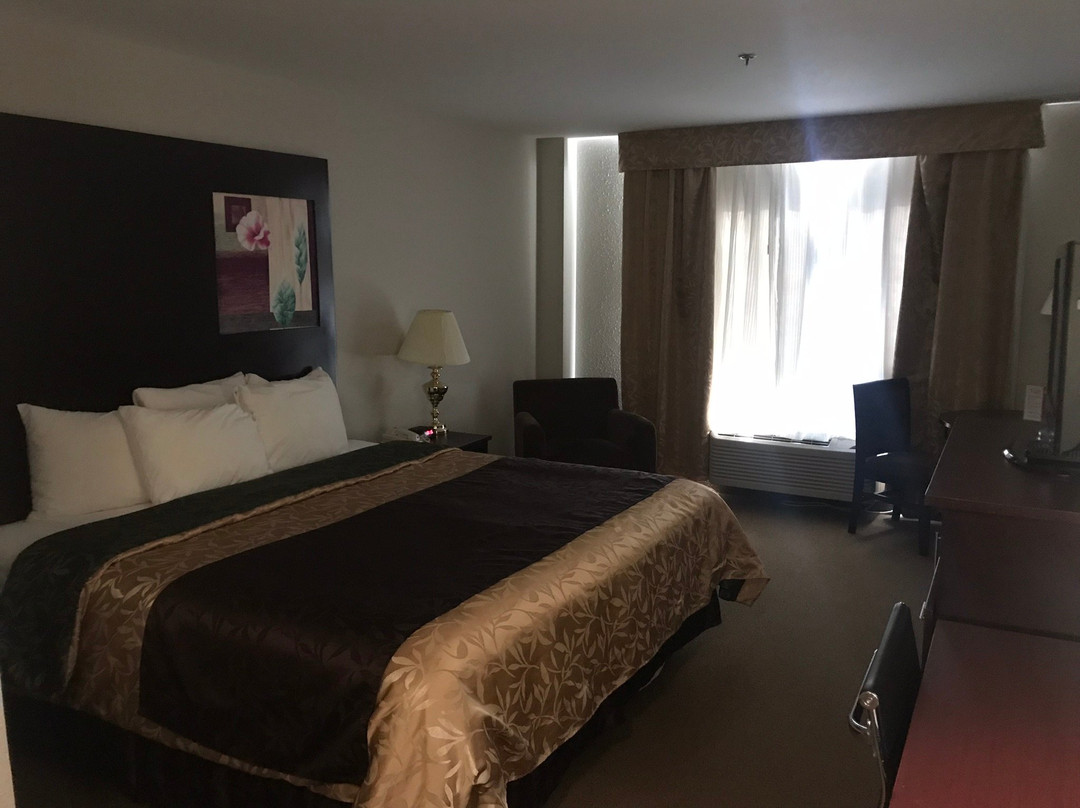 Super 8 By Wyndham Innisfail主图