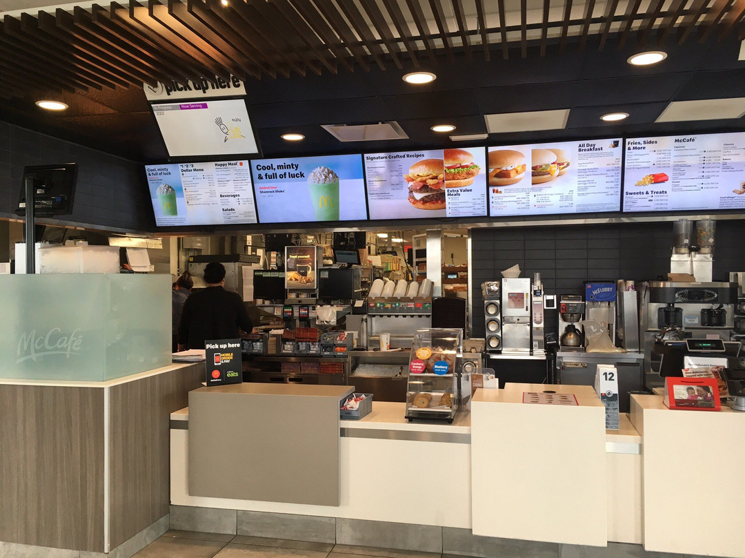 Wadsworth餐馆和美食-McDonald's