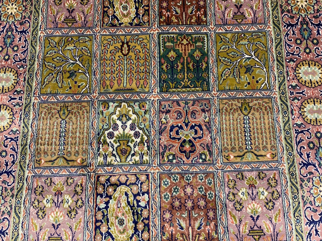 Mughal Carpet景点图片