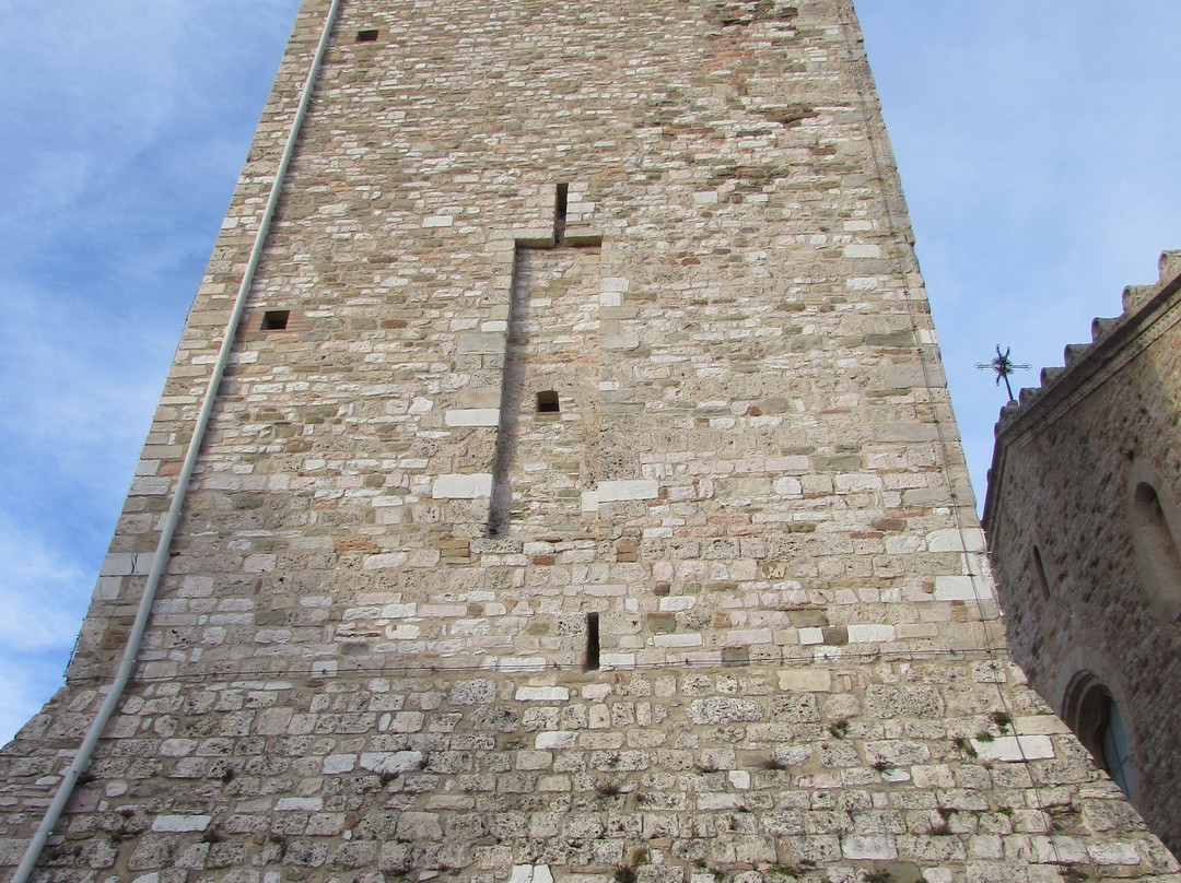 Torre civica景点图片