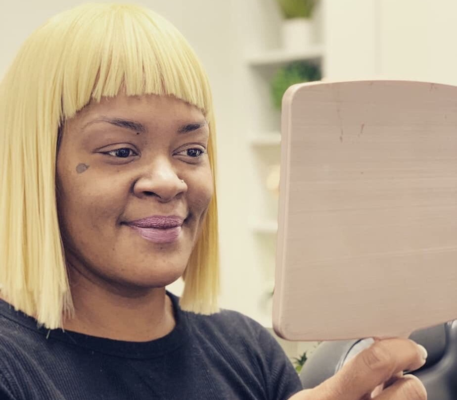 Karma Eyebrow Threading and Henna-Lanham必去景点