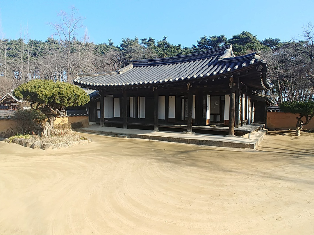 Heogyun and Heonanseolheon Memorial Hall-江陵市必去景点