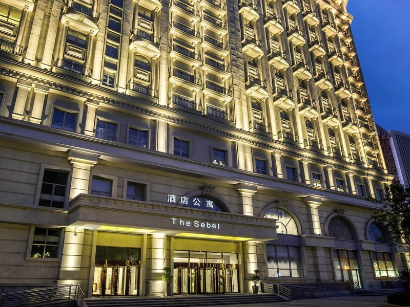 西宁新华联诗铂高级服务公寓雅高旗下主图