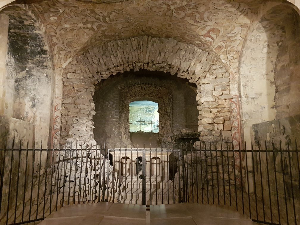Crypte de la Basilique Notre-Dame景点图片