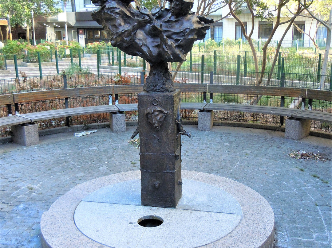Fontaine du Dialogue景点图片
