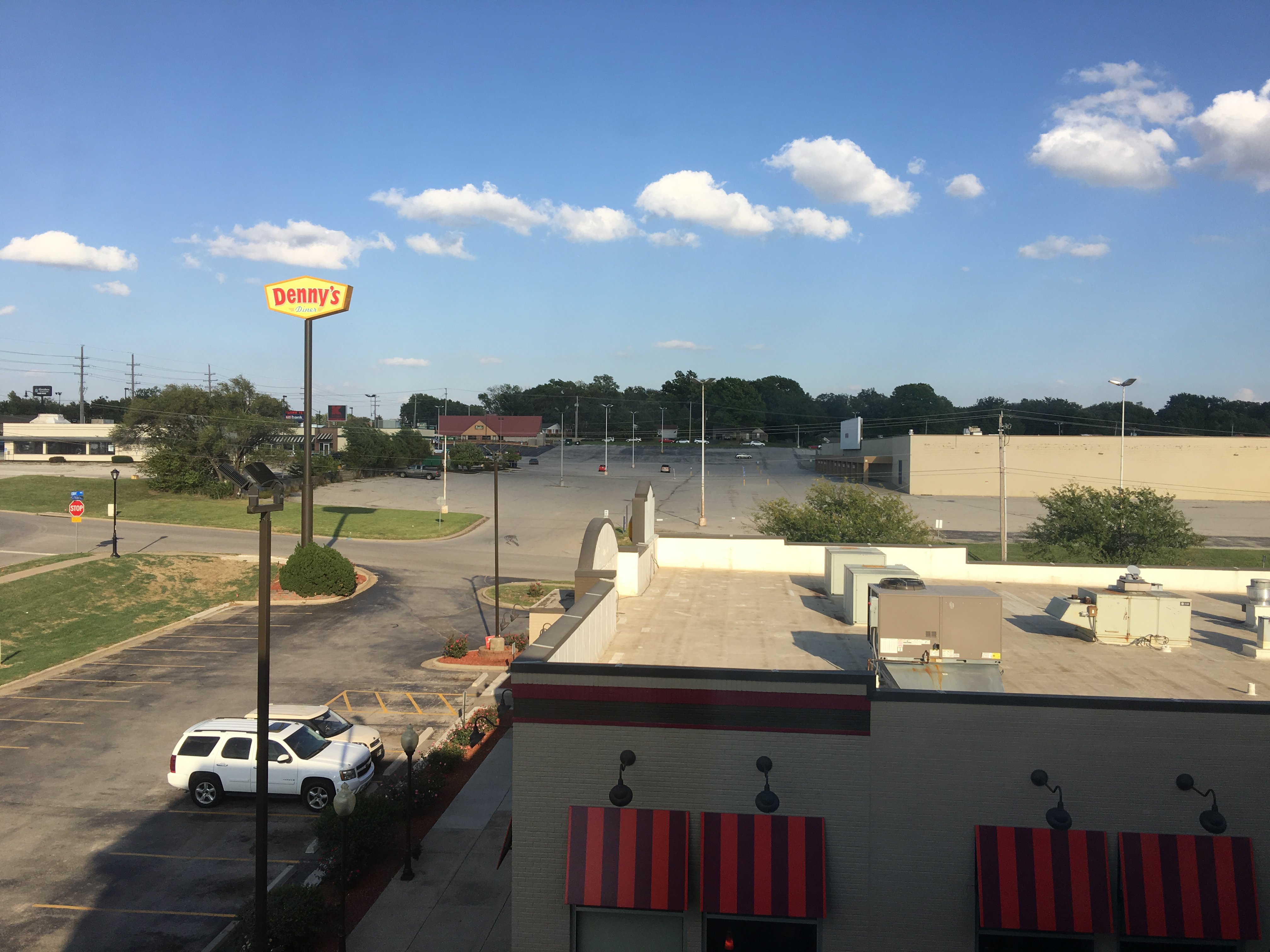 Hotel Lotus Kansas City Merriam-浴室