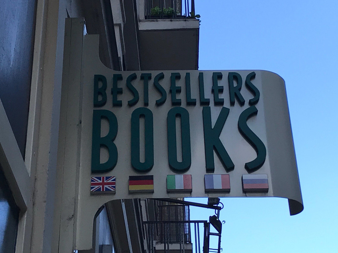 Bestsellers Book Store景点图片