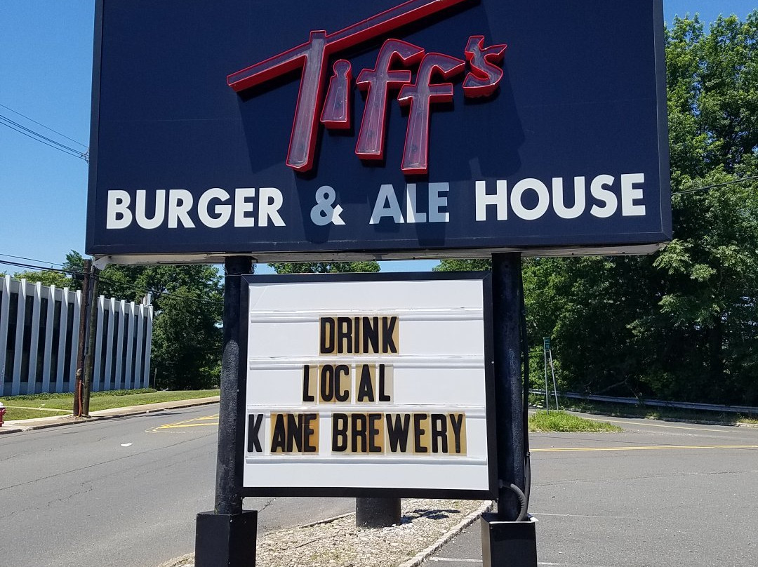 Tiff's Burgers and Alehouse