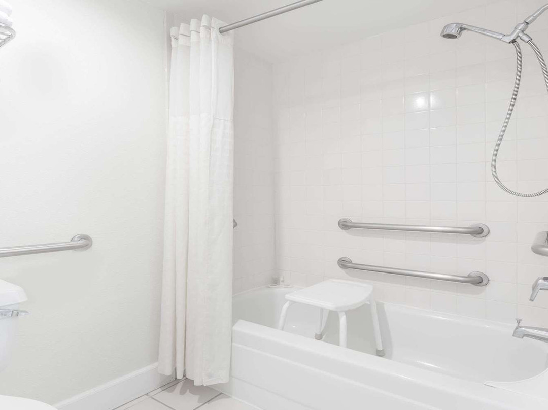 戴维斯戴斯酒店主图