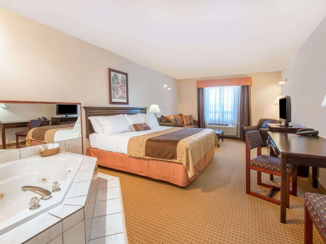 Gold Circle Inn主图