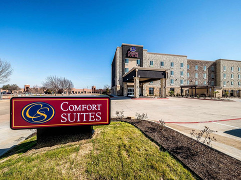 大草原城阿灵顿北部舒适套房酒店主图