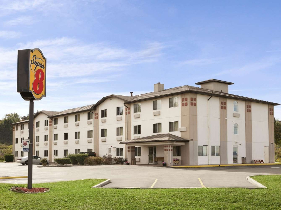 Super 8 by Wyndham Johnstown主图