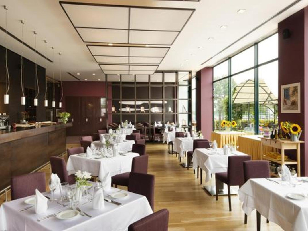 海瑟尔展览中心酒店主图