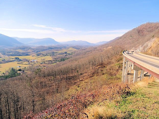 Powell Valley Overlook-Big Stone Gap必去景点