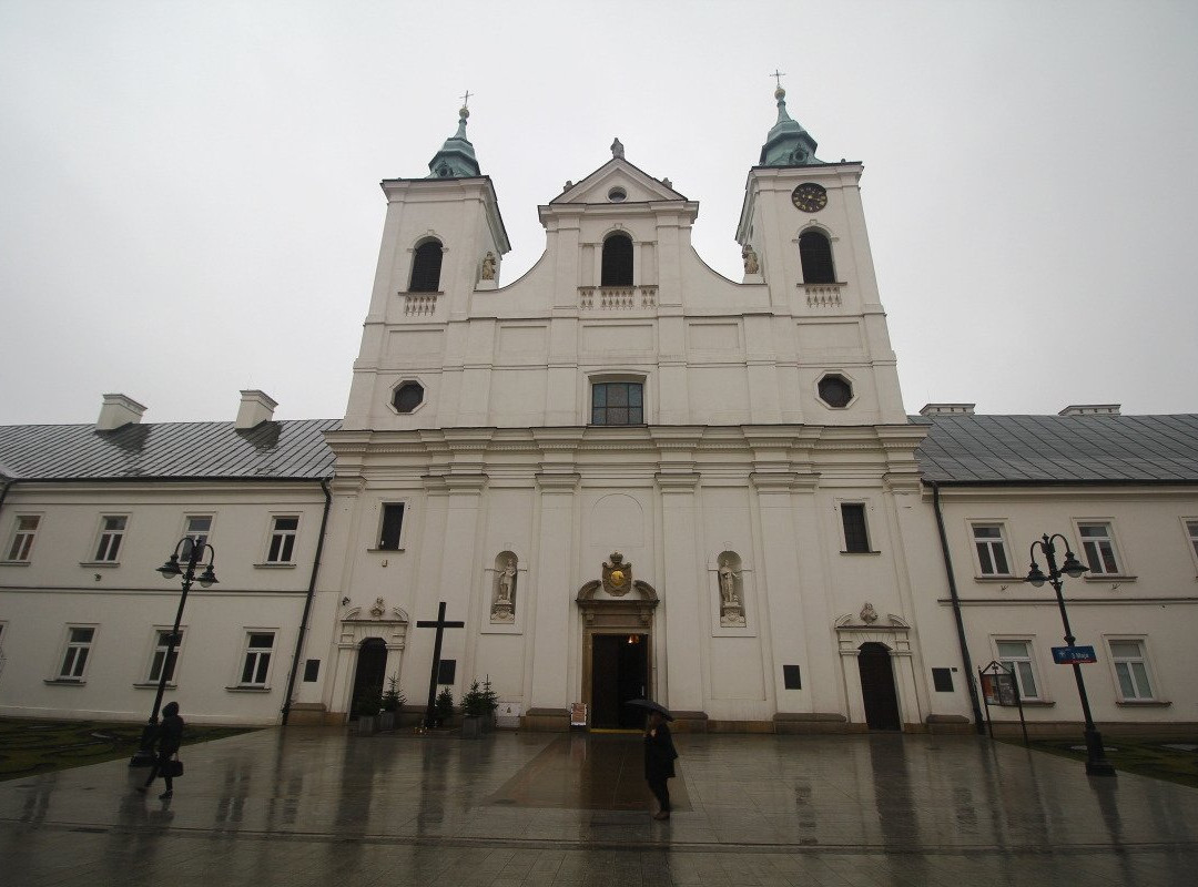 Church of the Holy Cross景点图片