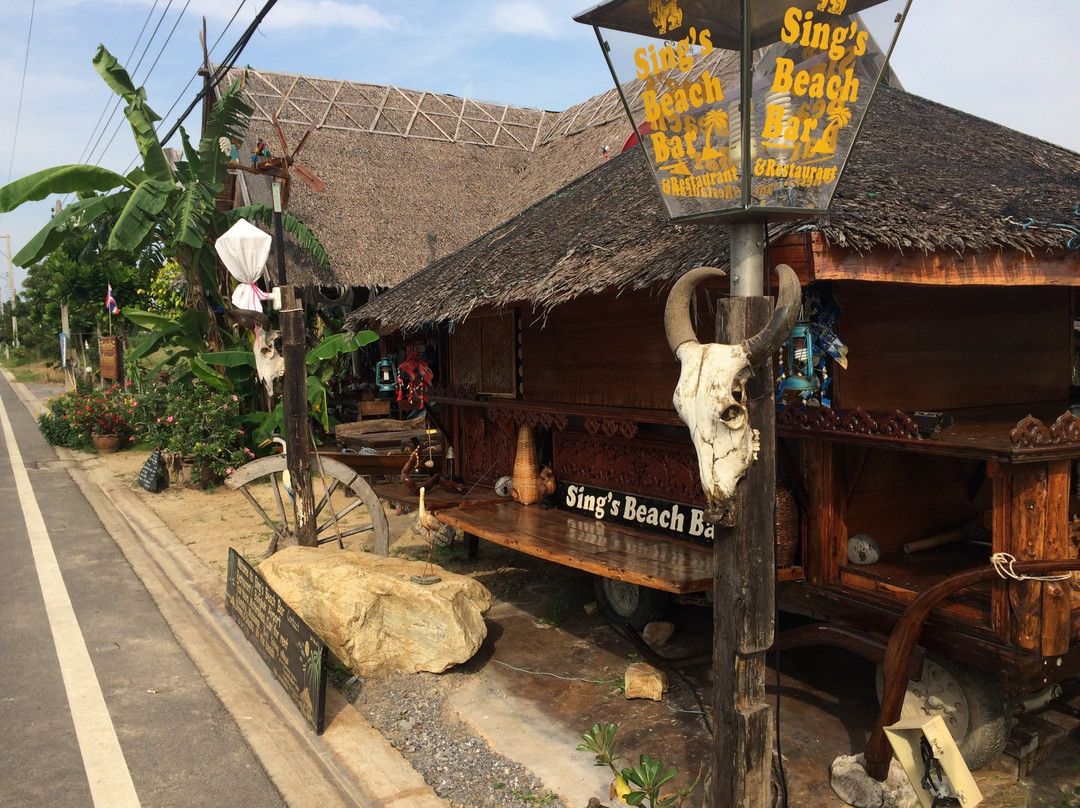Sing's Beach Bar and Restaurant景点图片