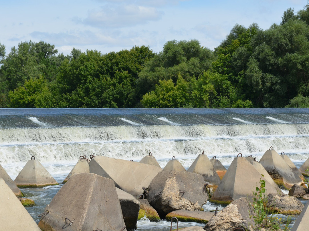 Overflow Dam Waterfall-Balakovo必去景点