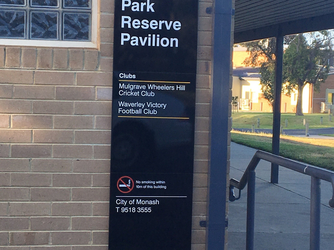 Brandon Park Reserve-格伦韦弗利必去景点