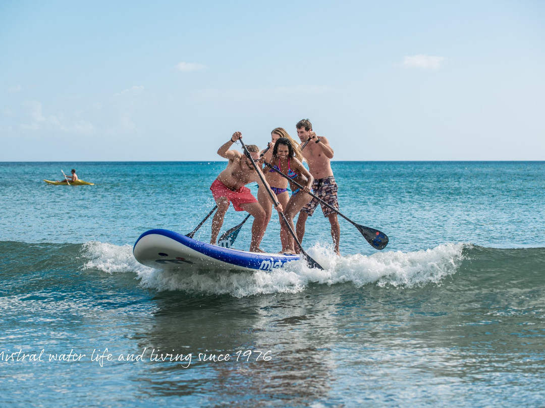 Sandy Point Watersports景点图片
