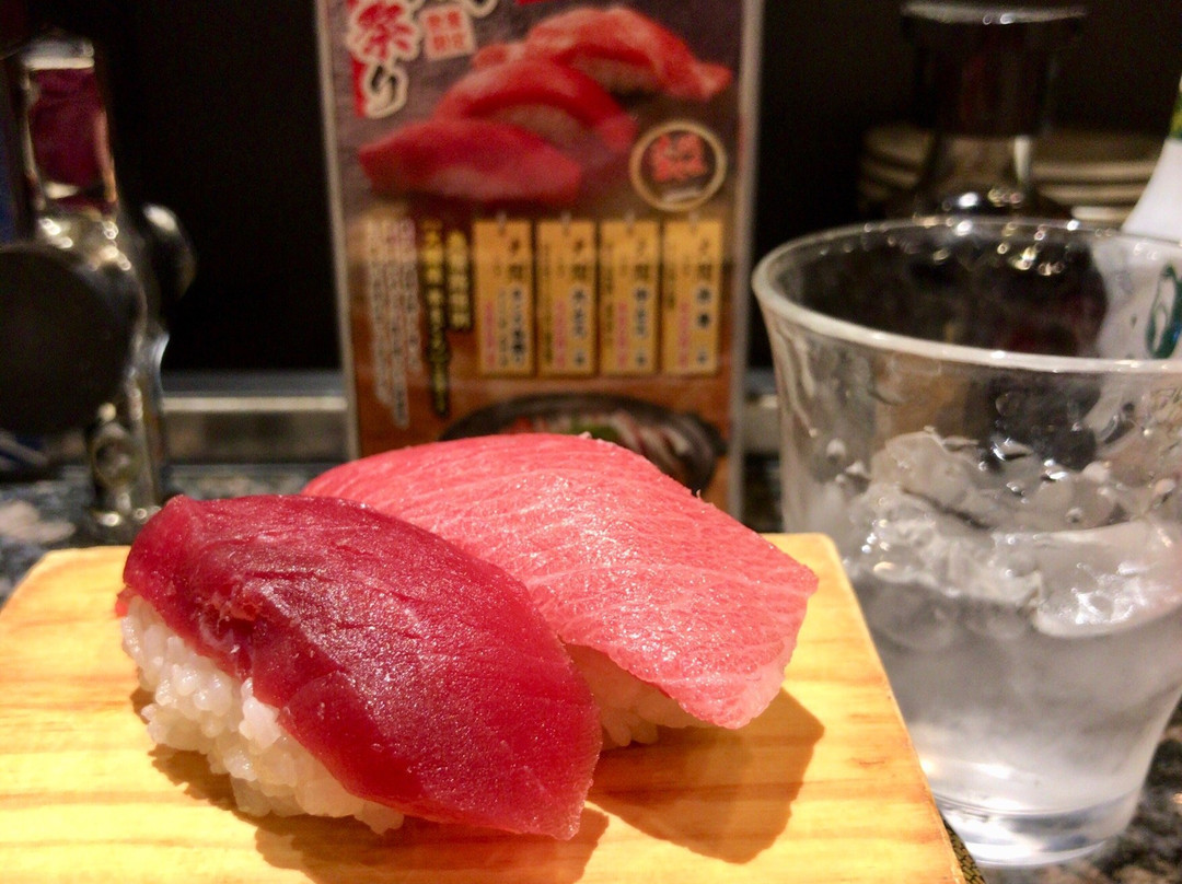 魚屋路 三郷戸ヶ崎店