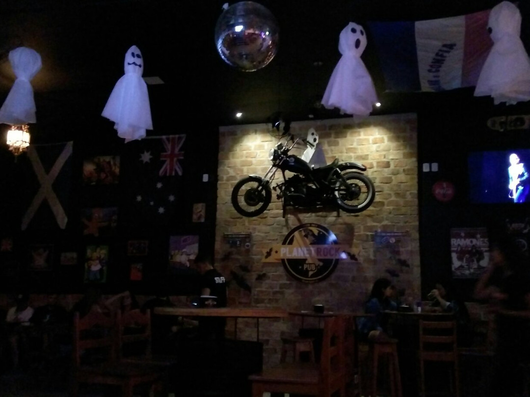 Planet Rock Pub-Guriri必去景点