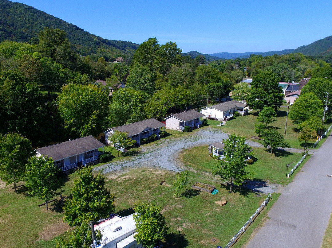 Springbrook Cottages