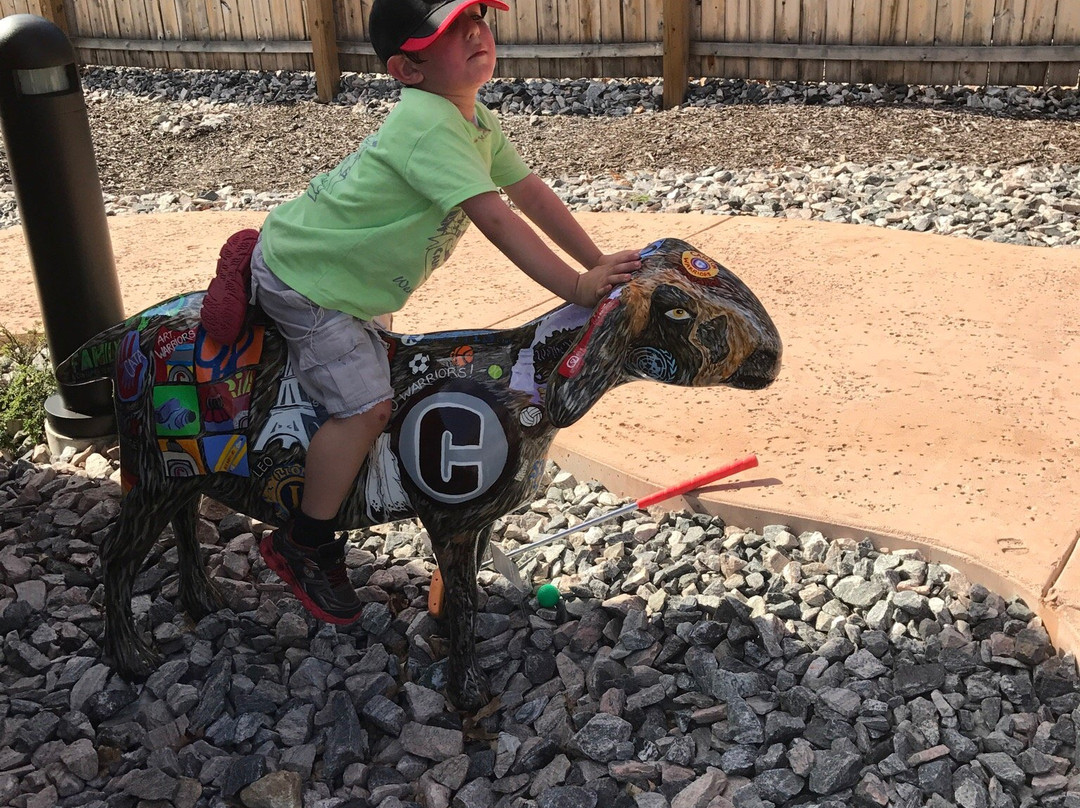 Matterhorn Mini Golf-Canton必去景点