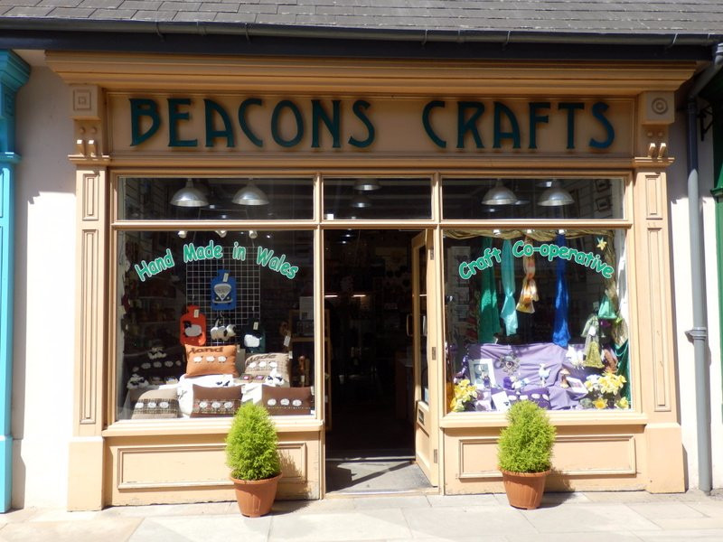 Beacons Crafts Shop景点图片