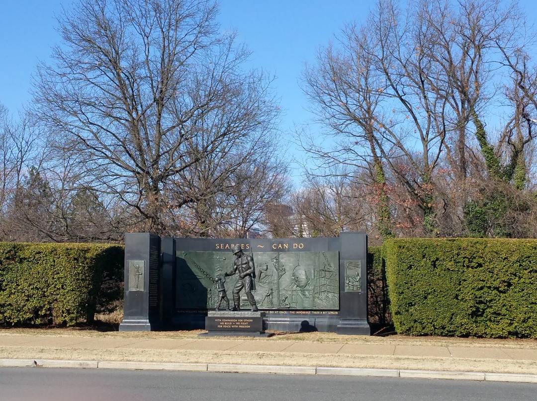 Seabee Memorial-阿灵顿必去景点