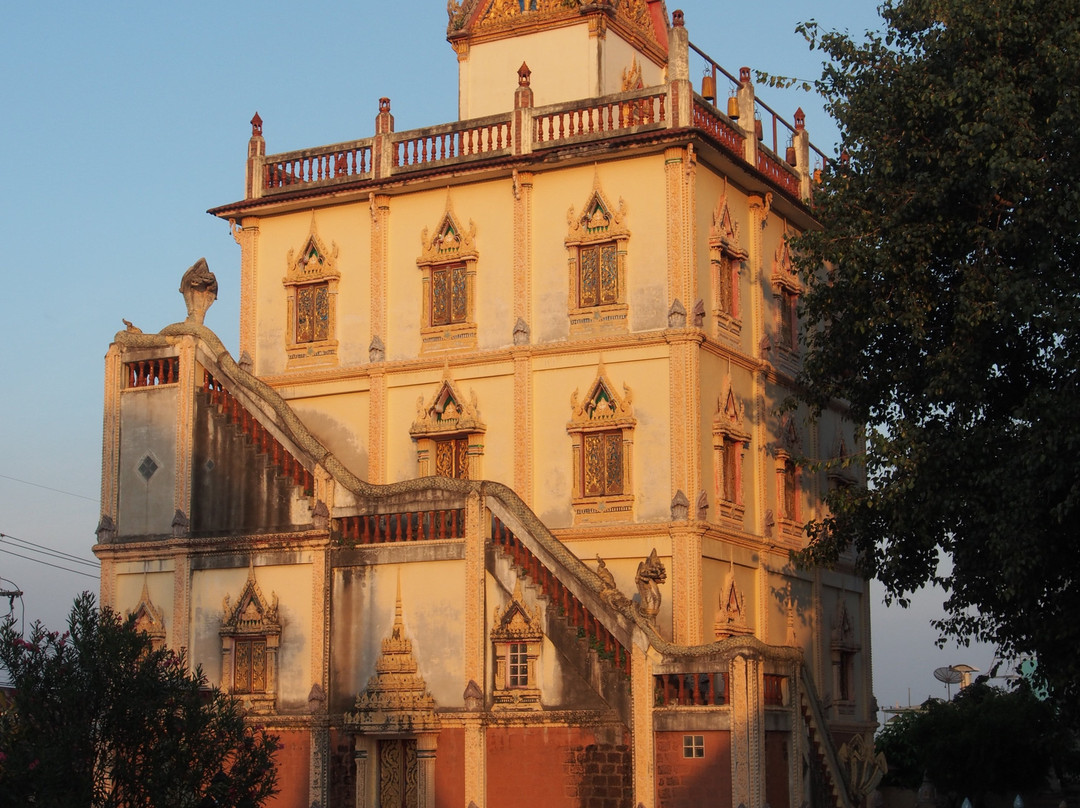 Wat Klang Ming Mueang景点图片