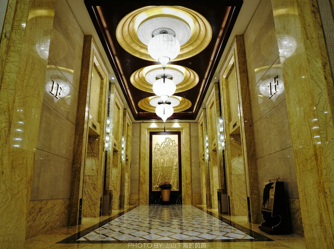 贵安世纪金源温泉大饭店主图