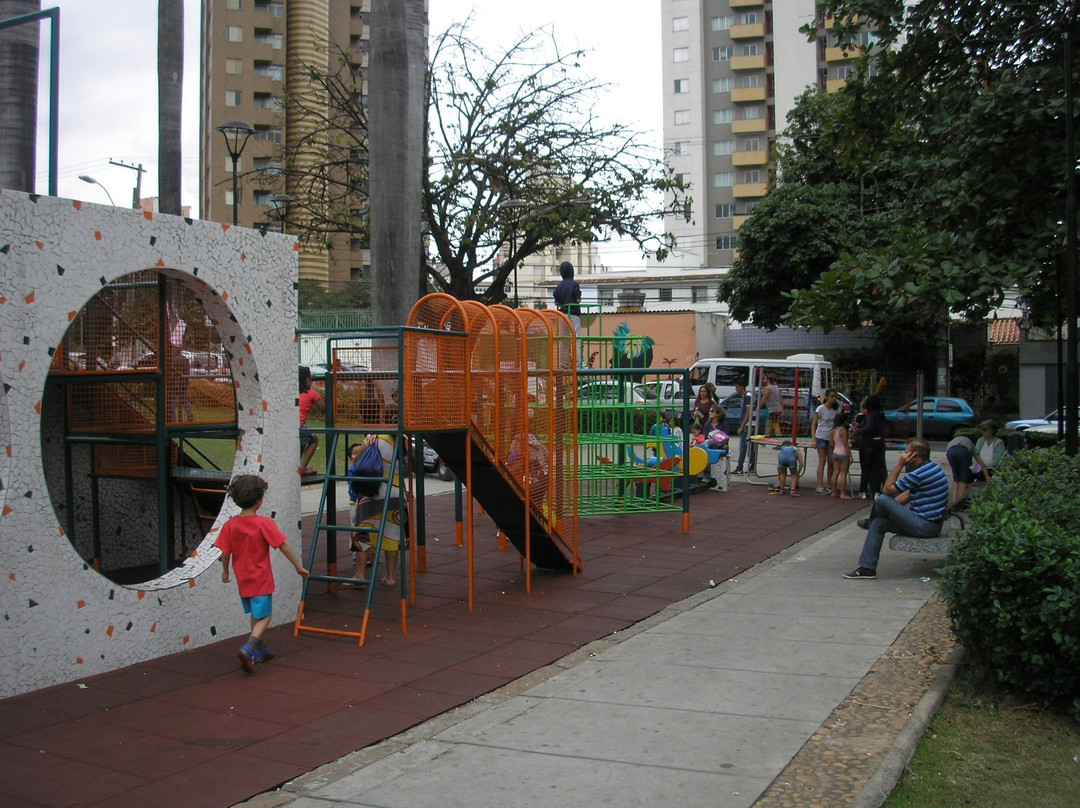 Praça Floriano Peixoto-贝洛哈里桑塔必去景点