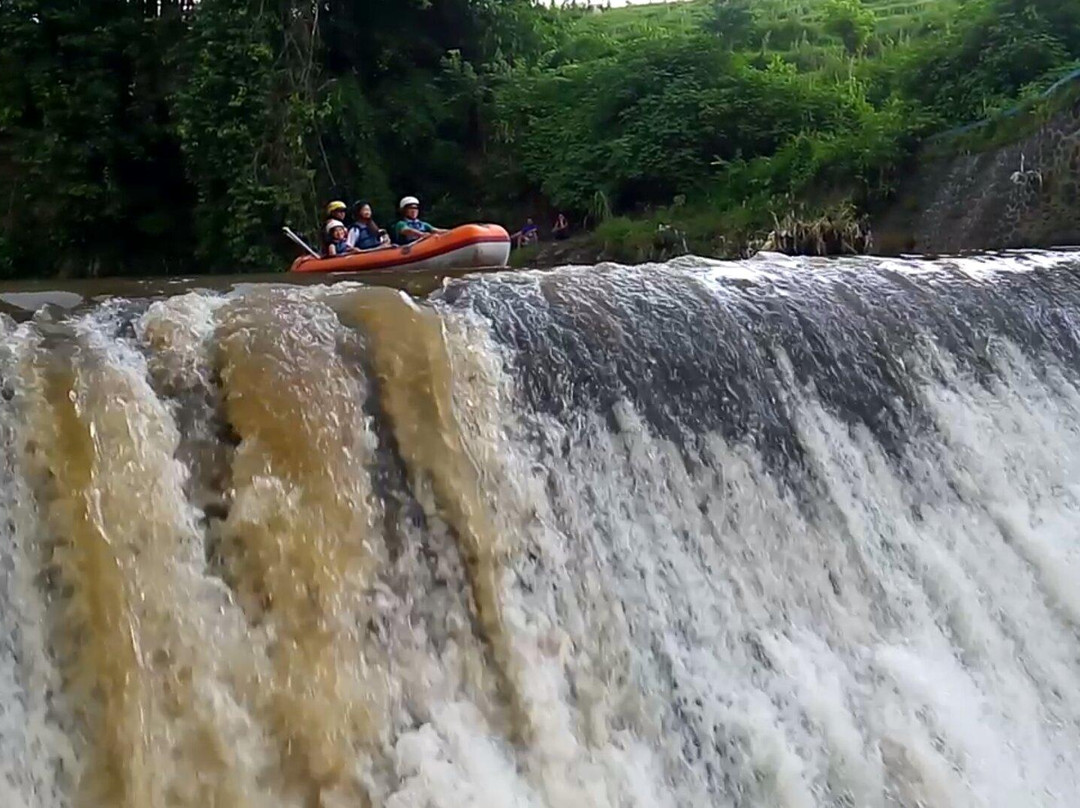 Rafting Sahabat Air-巴图必去景点