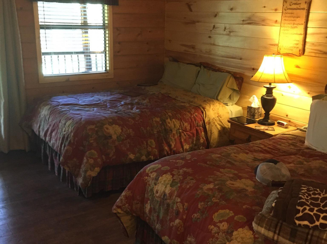 Sabinal River Lodge