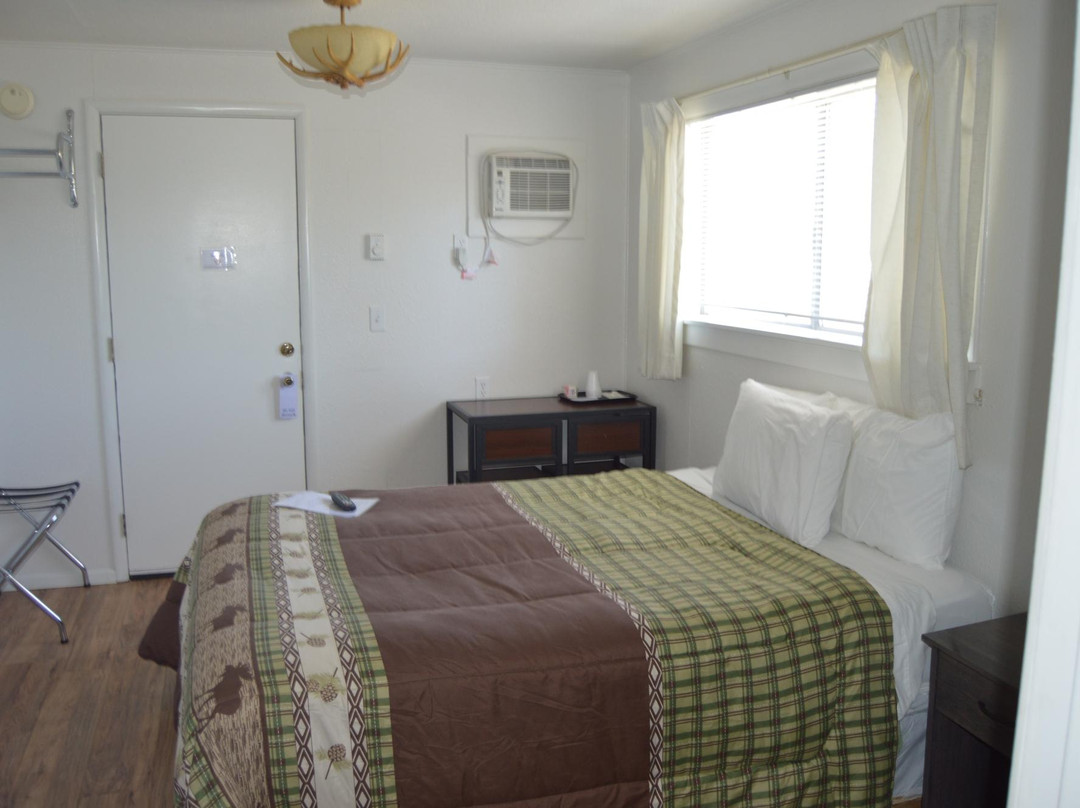 Newport Antler Motel