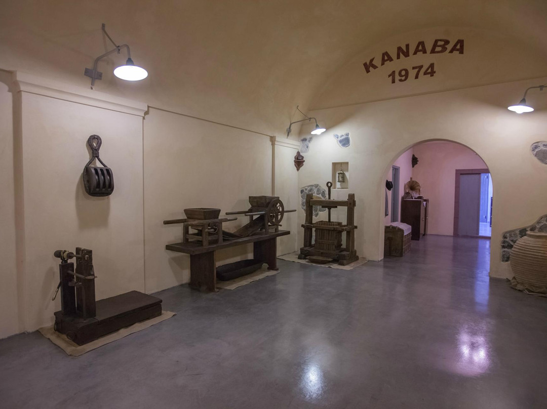 Canava Santorini Distillery景点图片