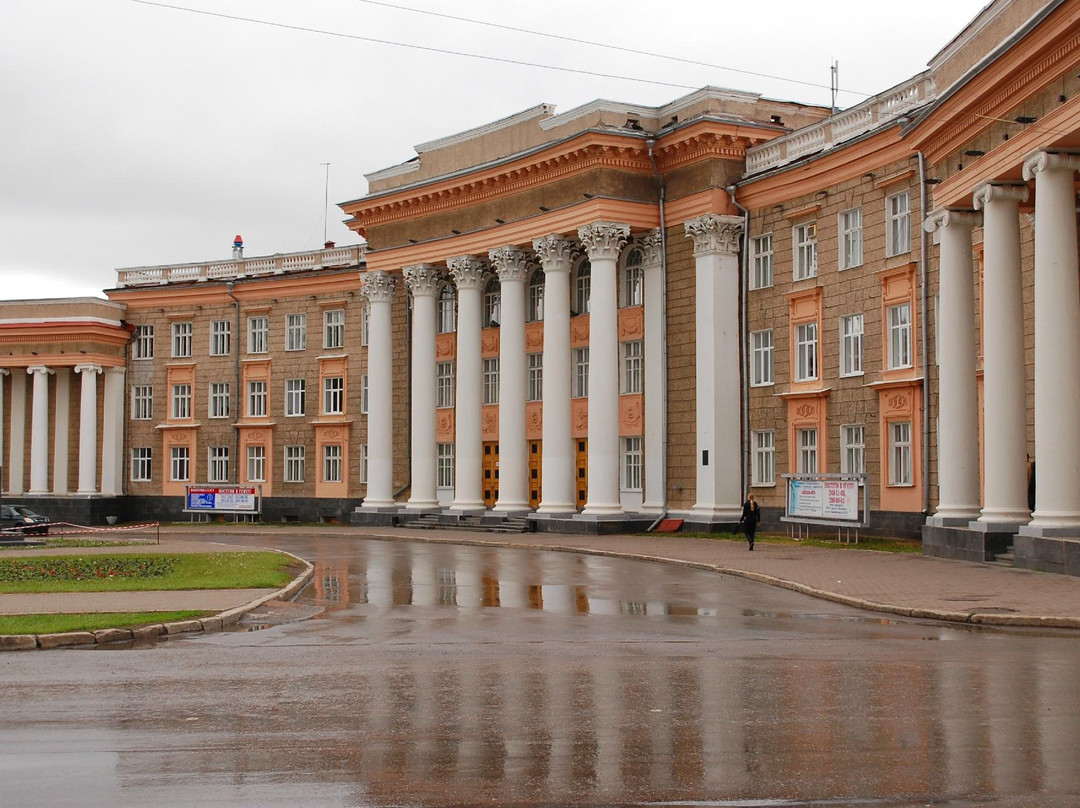 Palace of Culture Metallurgists of S. Ordzhonikidze景点图片