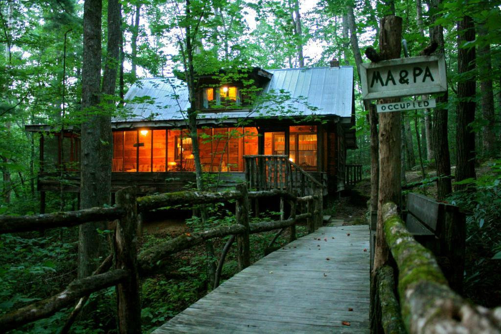 萨卢达小屋爱好者酒店