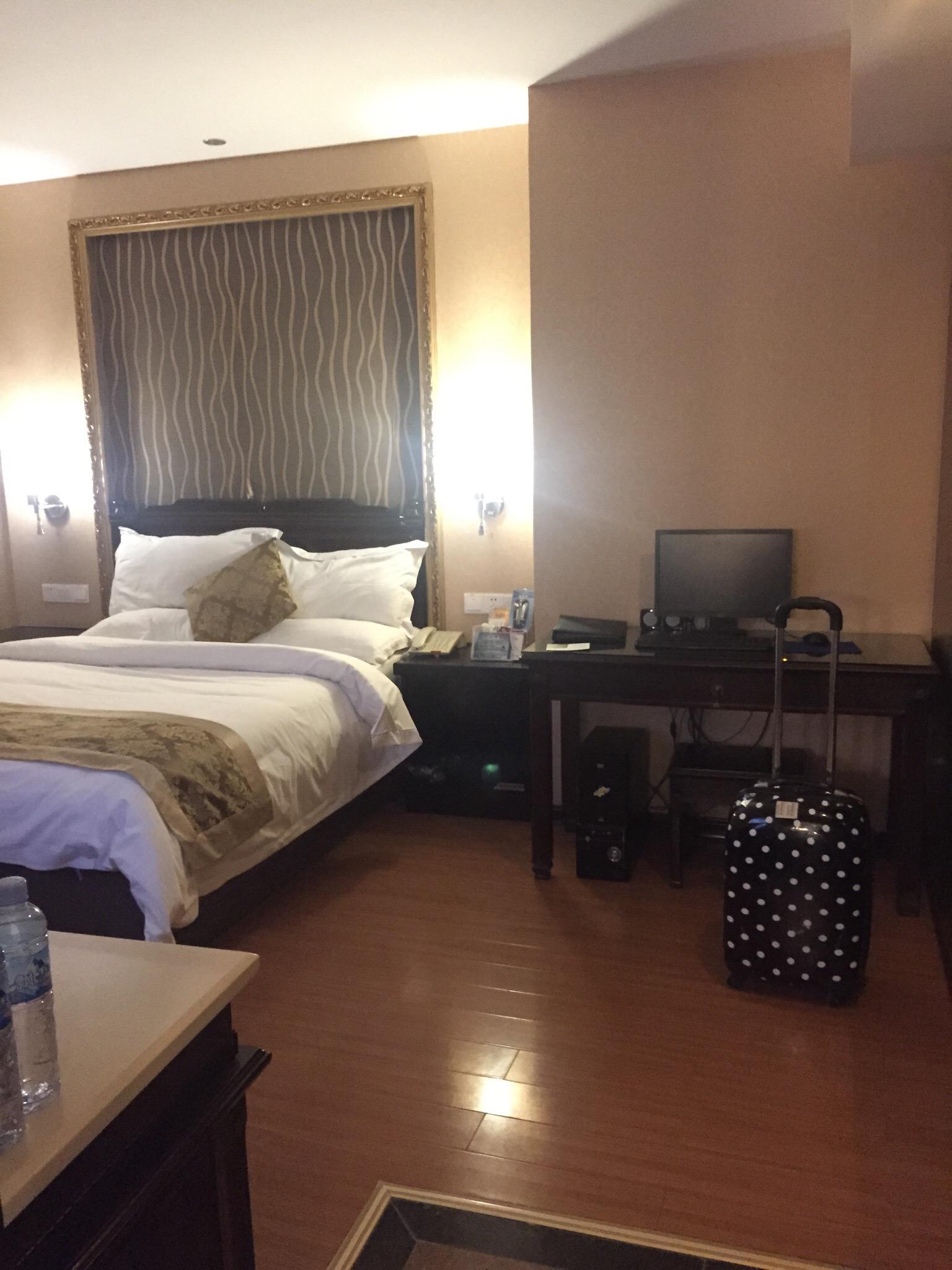 华天大酒店-客卧