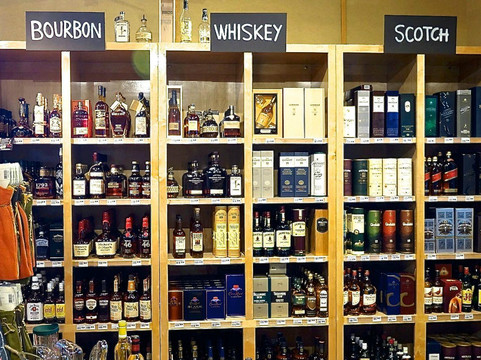 Green Turtle Wine and Spirits-伊斯拉摩拉达必去景点